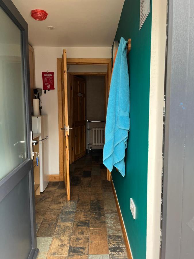 The Dog House Apartment Birkenhead Exterior photo