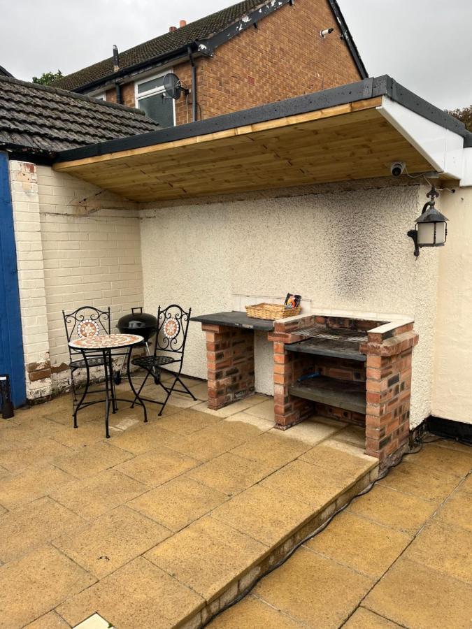 The Dog House Apartment Birkenhead Exterior photo